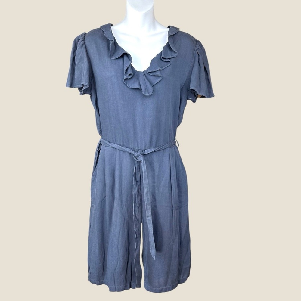 Billy T NWT SZ Medium steel Blue Flutter Sleeve Romper with Cinched Waist & belt